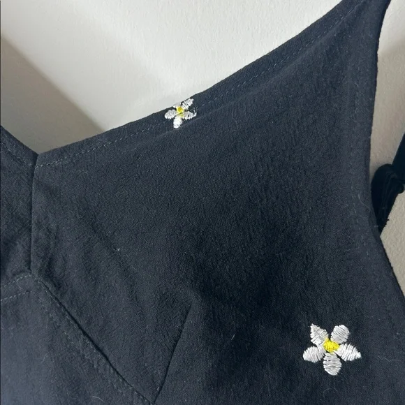 Kendall and Kylie daisy bra top - Picture 3 of 5